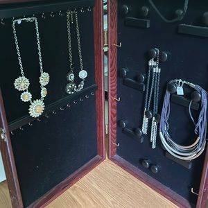 Showcase jewelry case wooden frame